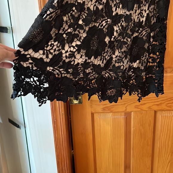 LACE  DRESS - Picture 2 of 7